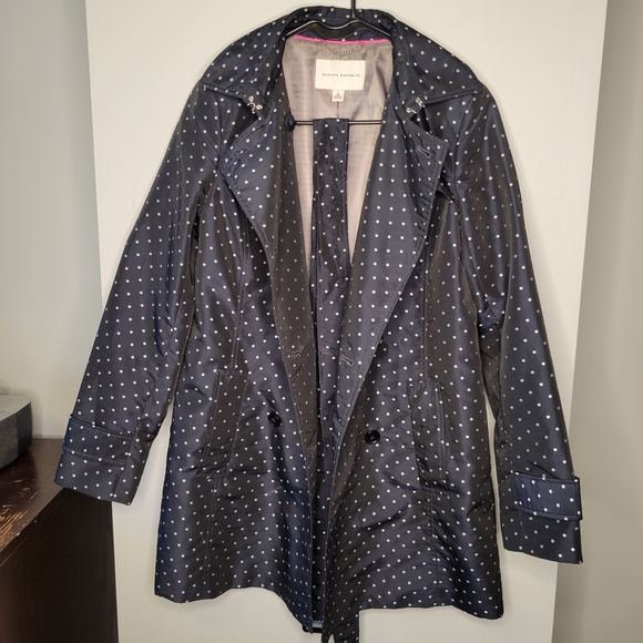 Banana Republic Navy & White Polka Dot Trench Coat – Classic Belted Style M - Picture 2 of 6